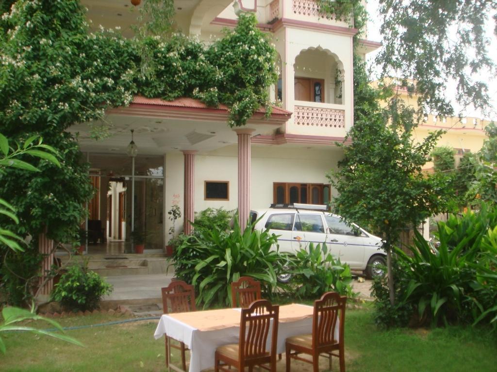 Pushkar Lake Palace Екстериор снимка